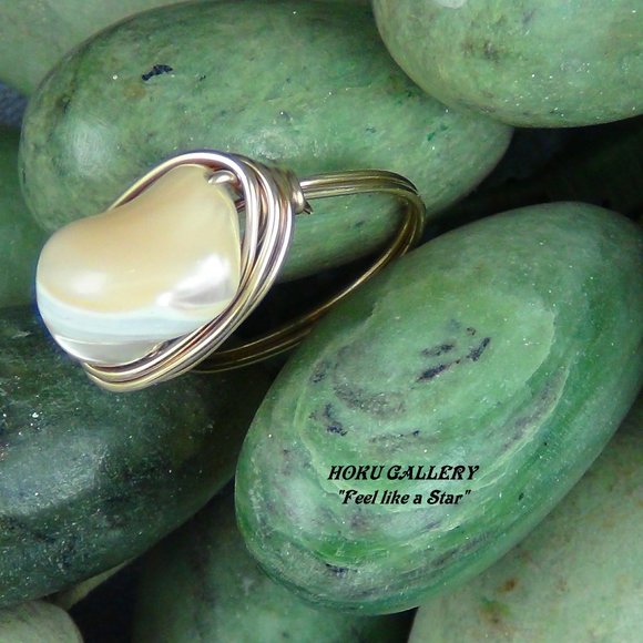 NWOT Mother of Pearl Nugget Ring, w/ 20ga 14k Gold Filled Wire!! Handmade 7 1/4" - Picture 1 of 10